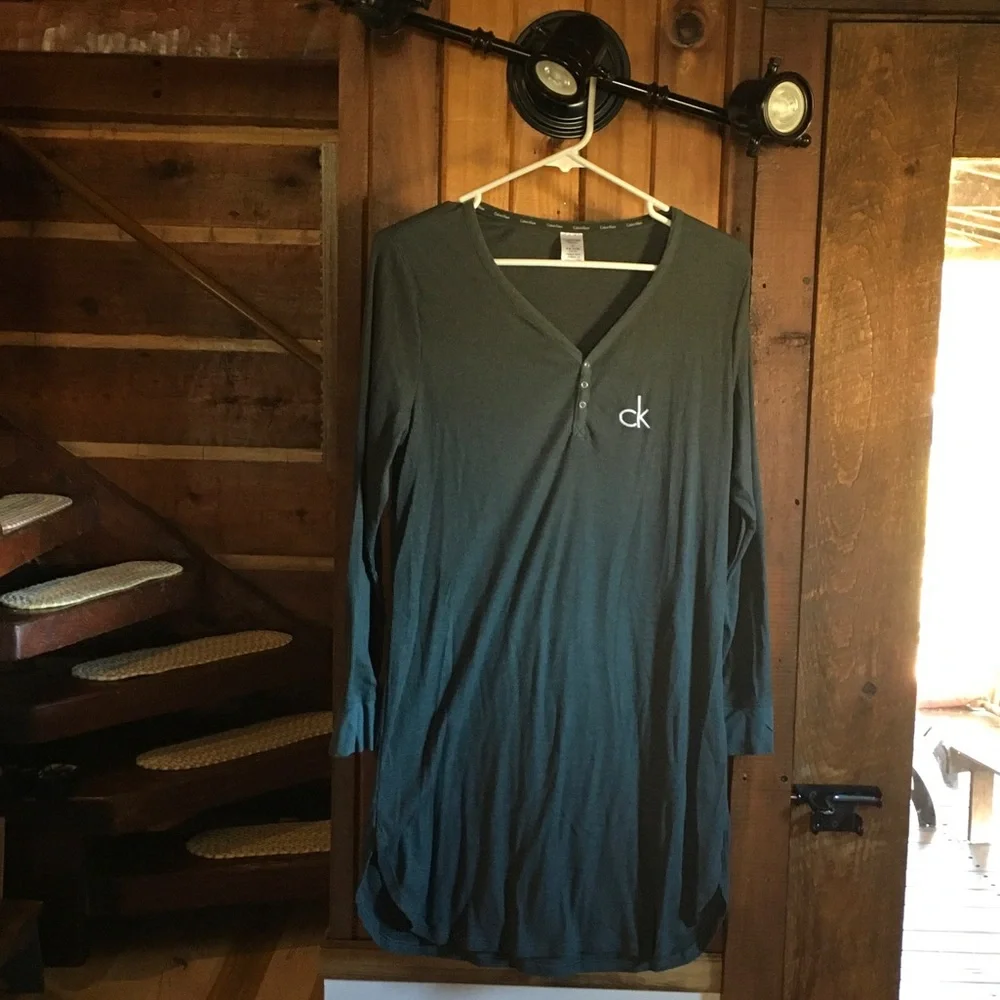 Calvin Klein Dark Green Long Sleeve Nightshirt - Picture 1 of 3